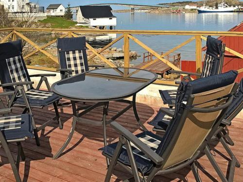 8 person holiday home in averøy · Søfstad