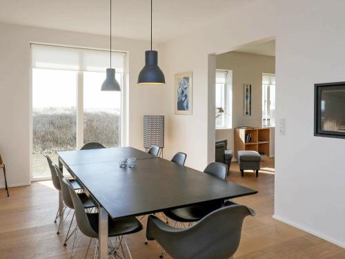Two-Bedroom Holiday home in Blåvand 16 - image 3