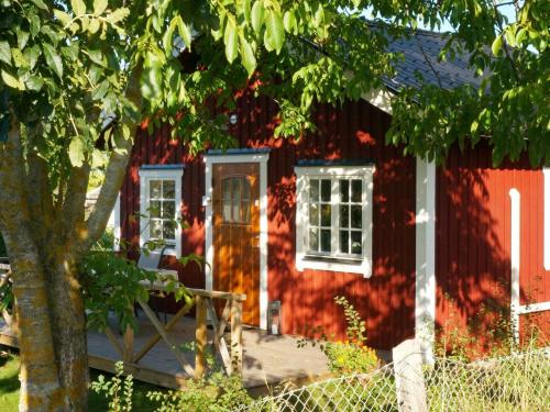 B&B Borgholm - Holiday Home Målaretorpsvägen - Bed and Breakfast Borgholm