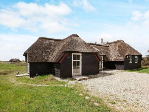 10 person holiday home in Bl vand