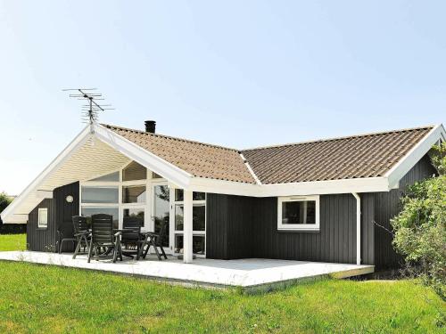  6 person holiday home in Ebberup, Pension in Helnæs By