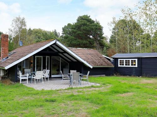  6 person holiday home in R dby in Rødby