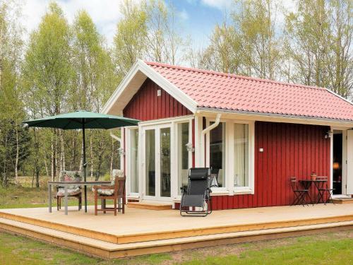 6 person holiday home in Heberg