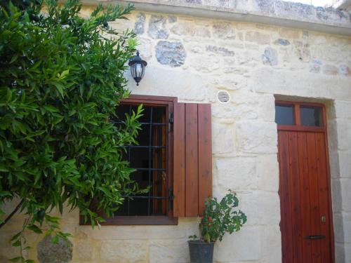 Patriko Traditional Stone Houses