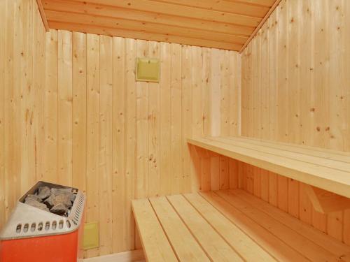 Four-Bedroom Holiday home in Blavand 41