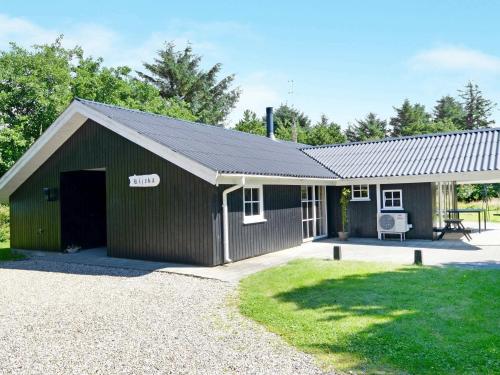  8 person holiday home in Bl vand, Pension in Blåvand