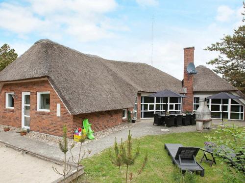 12 person holiday home in Bl vand