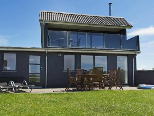  Three-Bedroom Holiday home in Hemmet 89 in Falen
