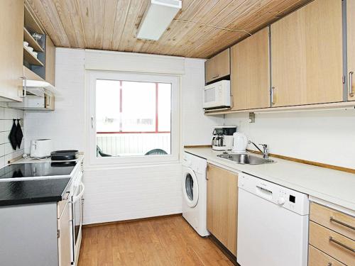 Three-Bedroom Holiday home in Løkken 65 - image 7