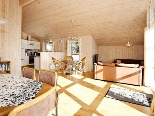 Holiday Home Ajs Mølls - image 5