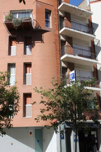  Hostal Cal Siles, Pension in El Prat de Llobregat