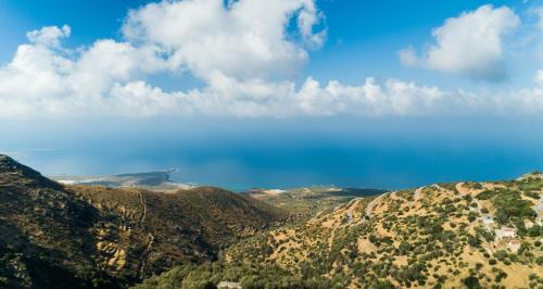  Hello Village in AmigdhalokeFálion