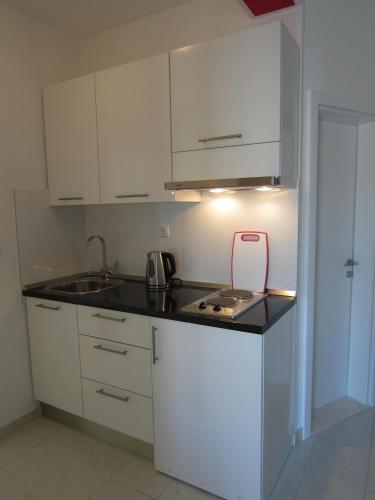 One-Bedroom Apartment with Balcony and Sea View image 8