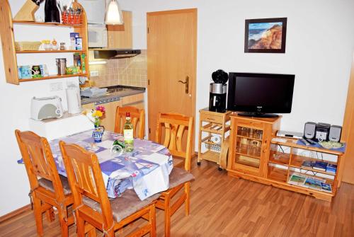 Apartment with Lake View image 10