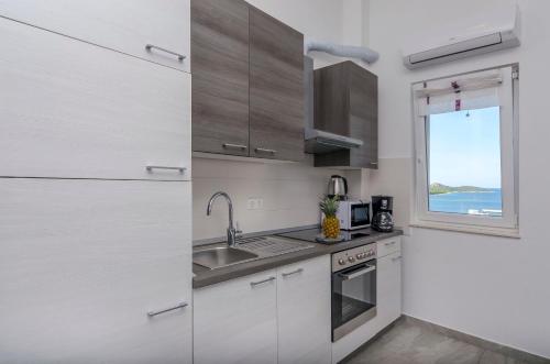 Apartments Katic - image 2