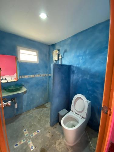Phuttharaksa Resort – Koh Lan, DC