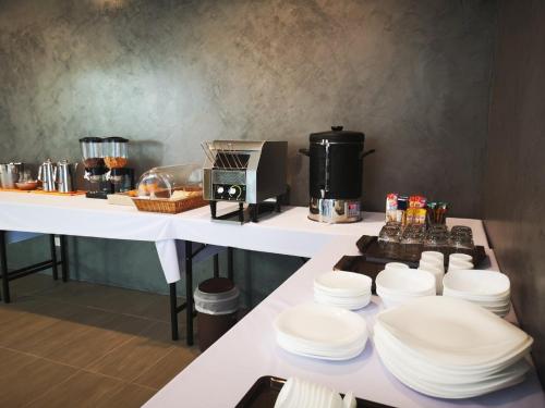 ランプーン Lampang Residence 3つ星 ホテル プール