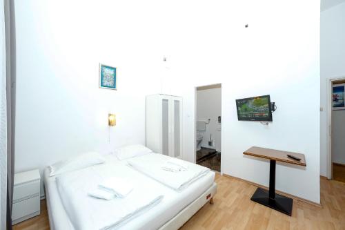 Timeout City Hotel, 5 min to city center, Self Check In – Vienna, NY