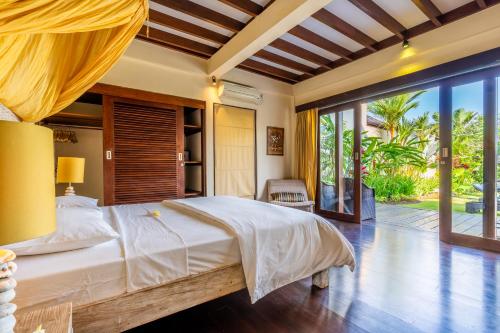 Pristine Villa Yuyu Balian