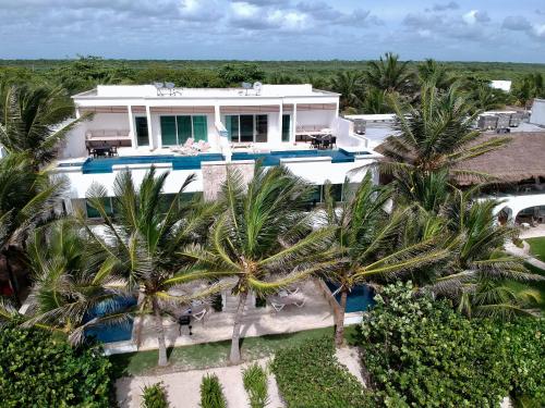 Casa Coral - Luxury Condos