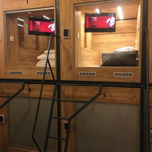 Capsule Hostel Top Wenceslas square – Prague, NY