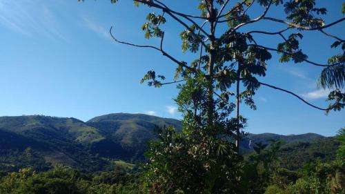 Canto do Jacarandá (Casa no Vale do Matutu)