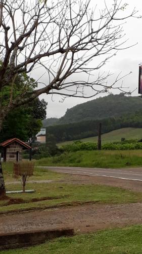 Apartamento funcional, com ar condicionado, vistas para as serras pertinho de Gramado.