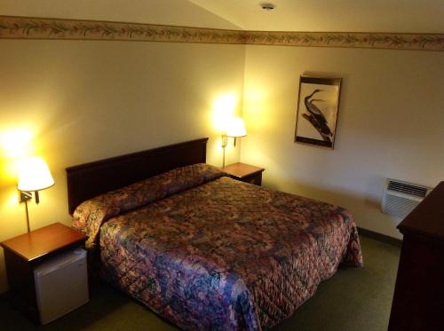 Humboldt Redwoods Inn