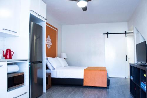 Cavendish Heights Suites in Pembroke