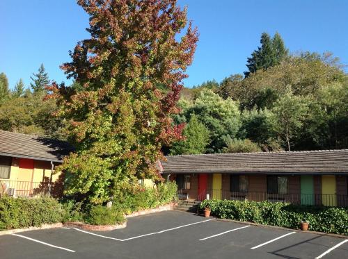 Entrance, Humboldt Redwoods Inn in Garberville (CA)