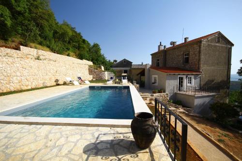 House URSULA - image 3