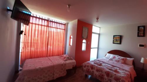3 twin beds