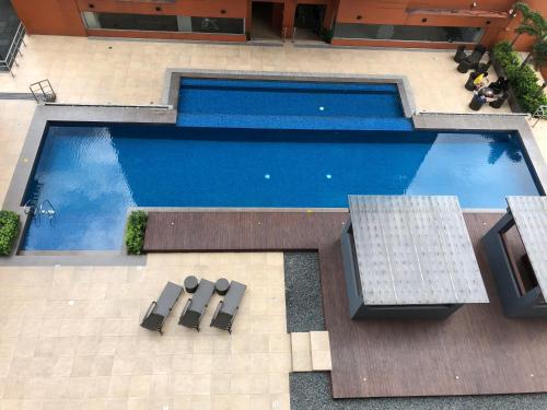 A Home with a view, 1 Bdrm with balcony and Netflix Access, Manila