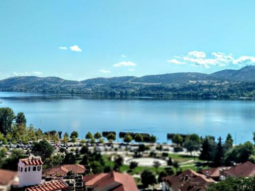  Calm Lake Balcony, Pension in Kastoria bei Sidhirokhórion