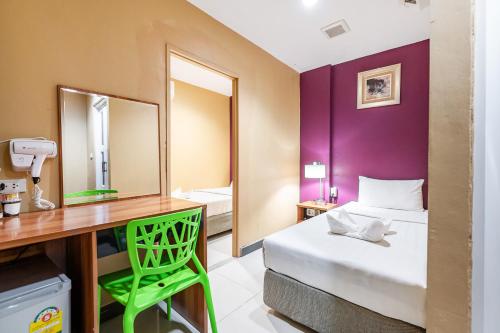 room detail thumbnail 1