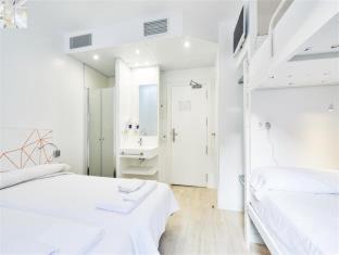 AMC Granada Hostal, Granada (photo 9)