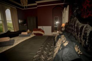 Brockley Hall Hotel - image 9