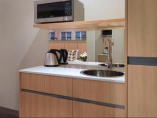 Travelodge Hotel Sydney - image 7