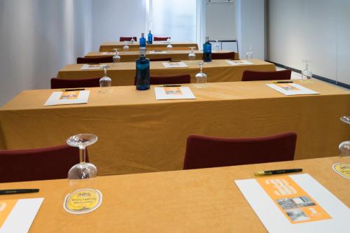 Hotel Sercotel Tres Luces - image 13