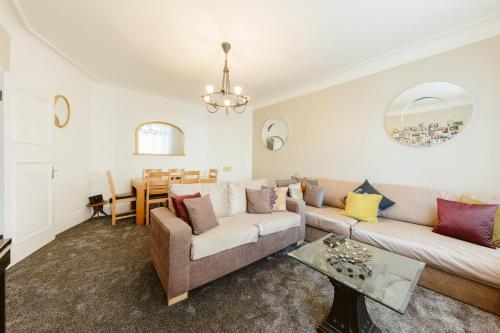 Golders Green Familly House, Golders Green, London