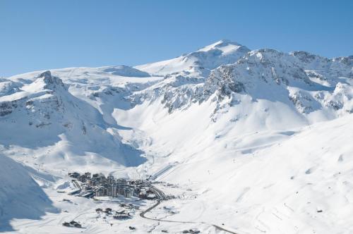 周辺案内, Le Rond Point des Pistes - 4 personnes - Tignes Val Claret 2100m - skis aux pieds in ティニュ