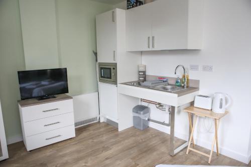 Moorfields Residence - image 4