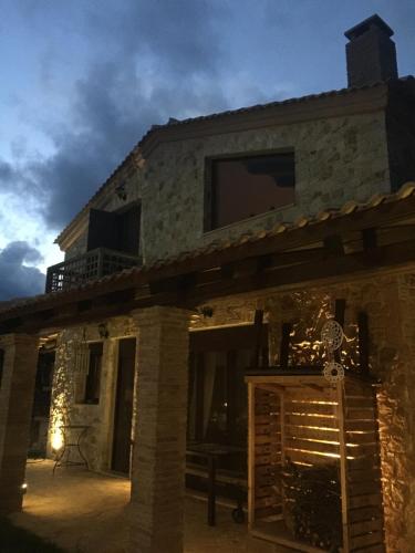 Poliani Village gîte à louer Ákovos