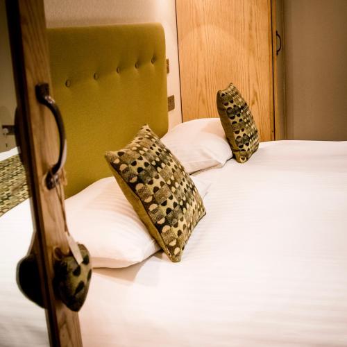 Gwesty'r Emlyn Hotel - image 11