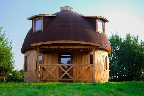 Grzybek Maison champignon in Nakomiady