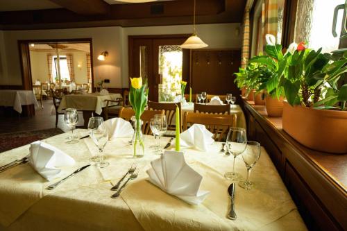 Restorāns, Gasthaus zum Rossel Lichtenau in Lichtenau (Rastatt)