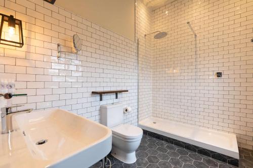 The Park Hotel - image 8