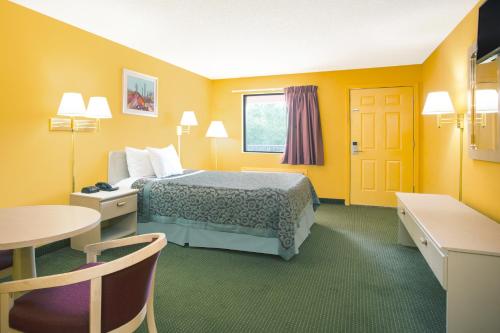 Days Inn by Wyndham Camilla - main image