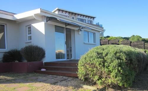 Modern Beach Cottage