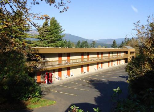 Columbia Gorge Inn photo